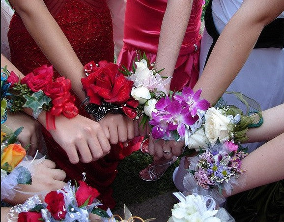 TOP 14 Tempting Corsages & Boutonnieres for PROM